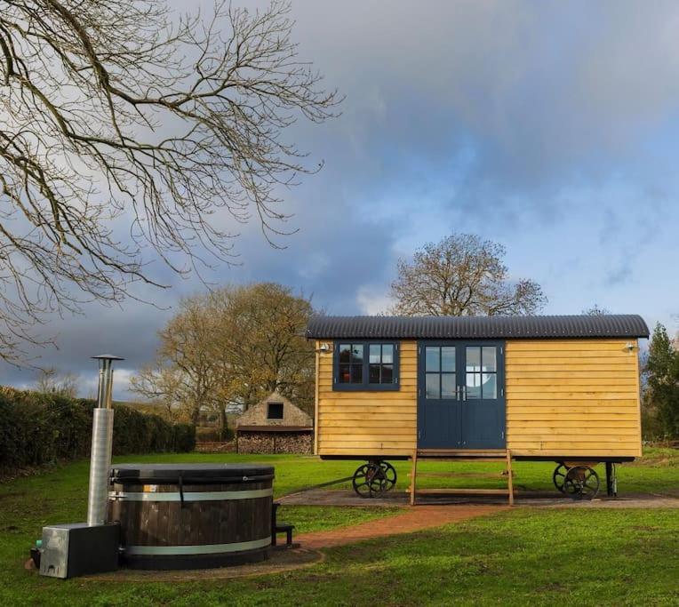 Toadland Shepherd Huts Durham Luaran gambar